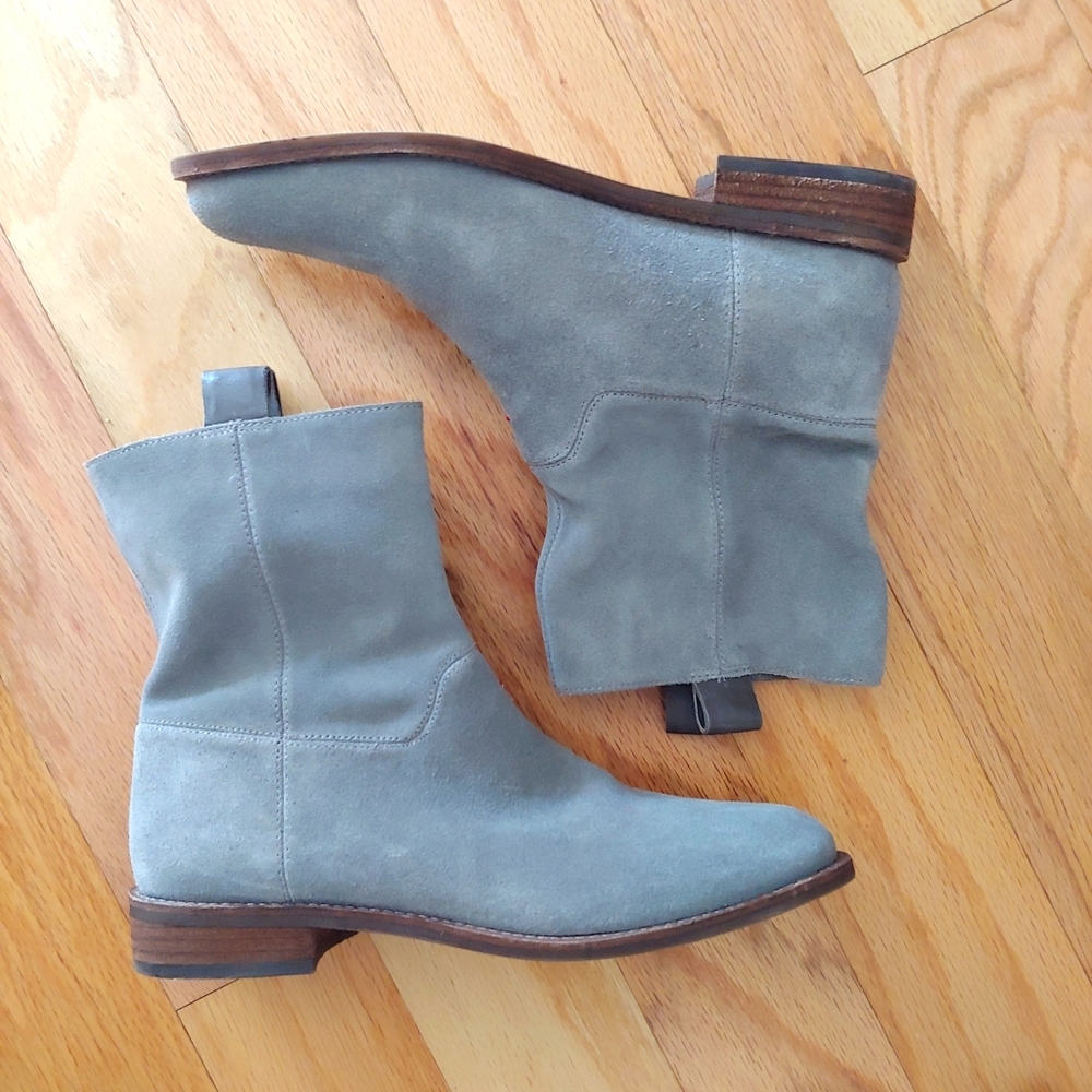 ED pull on suede boots